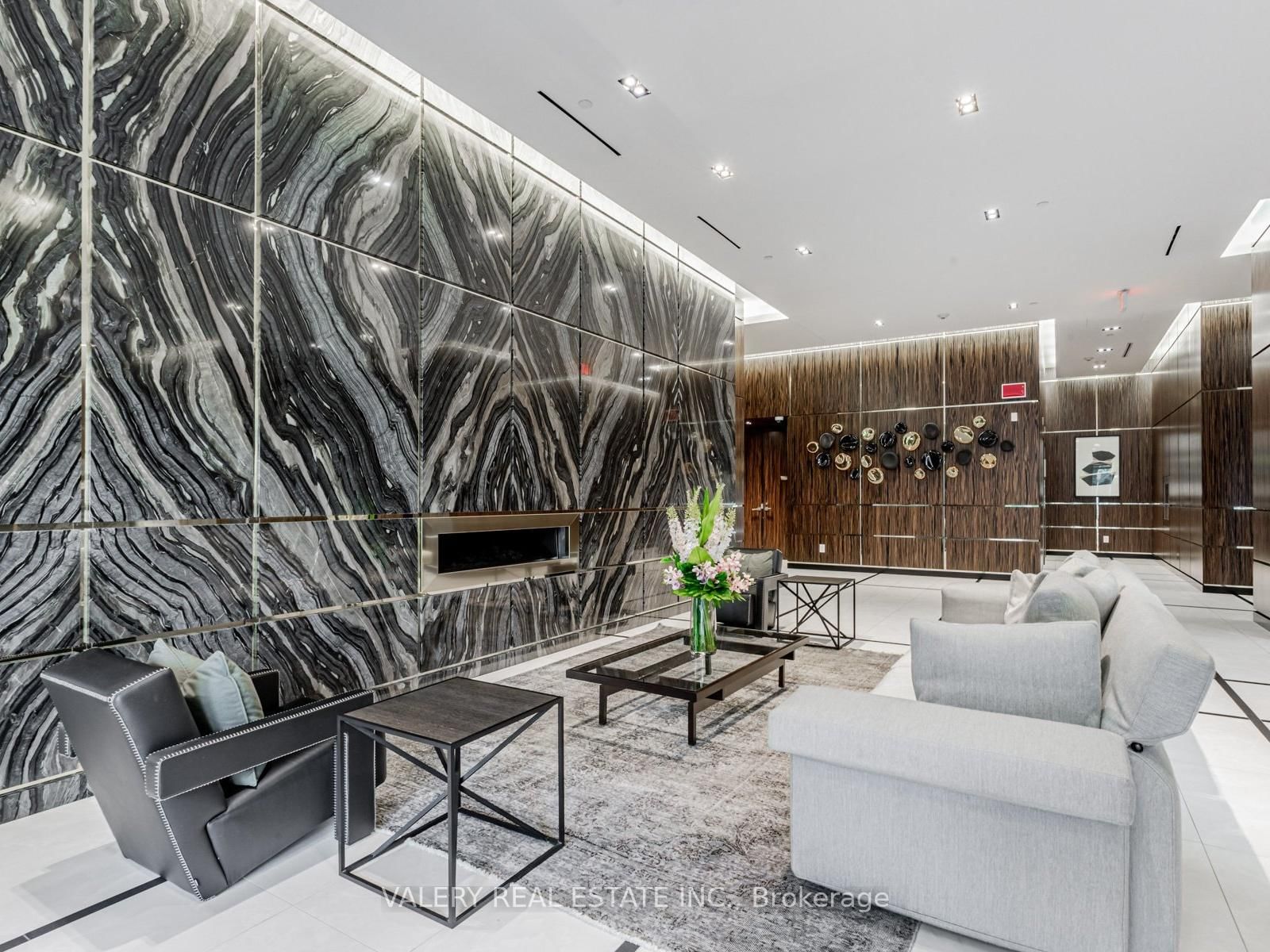 311-3018 Yonge St, Toronto — 17