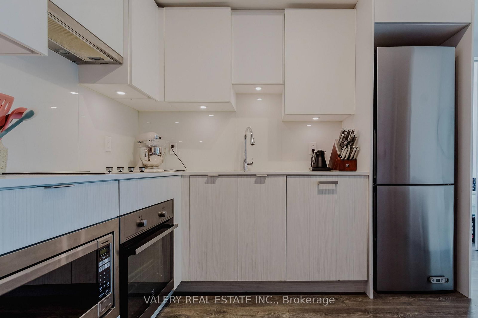 712-195 Redpath Ave, Toronto — 12