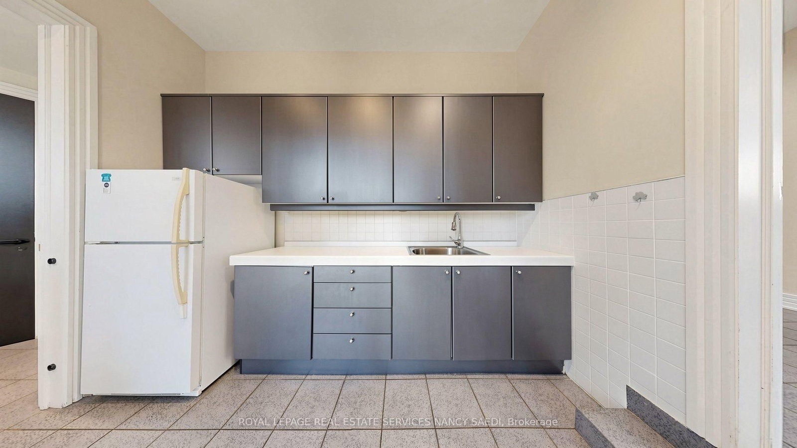 5 Abrams Pl, Toronto — 39