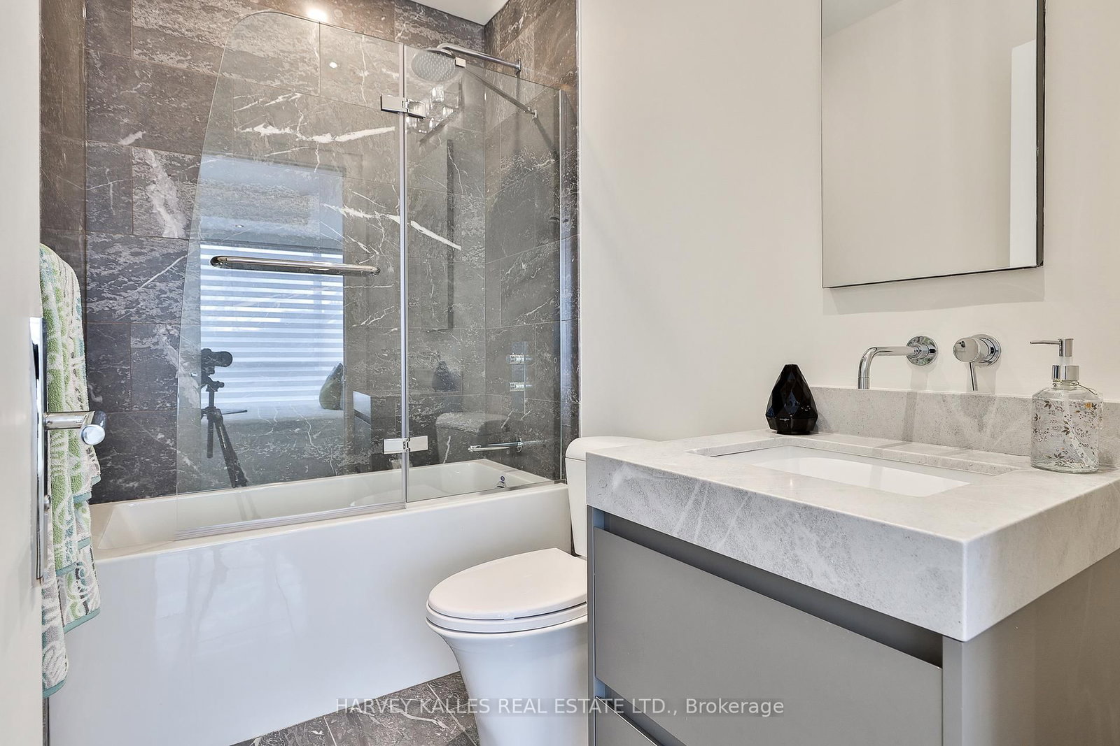 49 Foxbar Rd, Toronto — 28