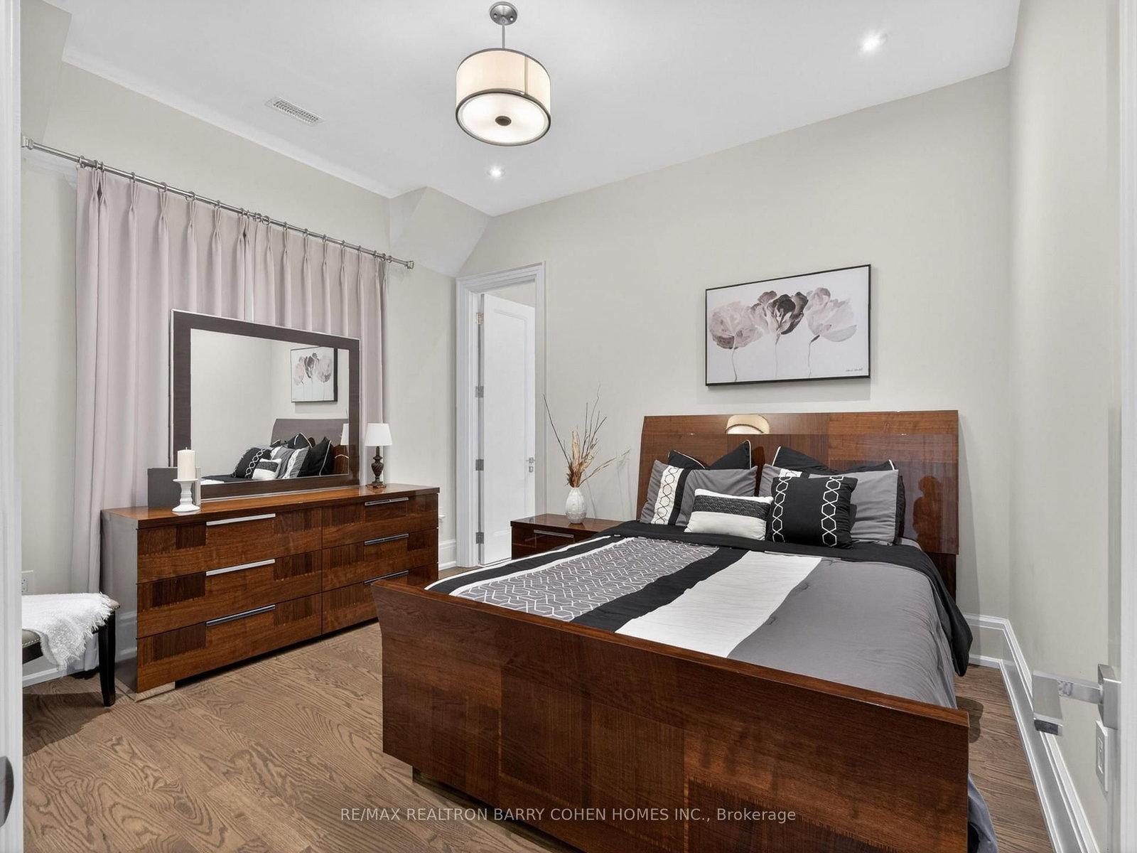 205 Northwood Dr, Toronto — 22