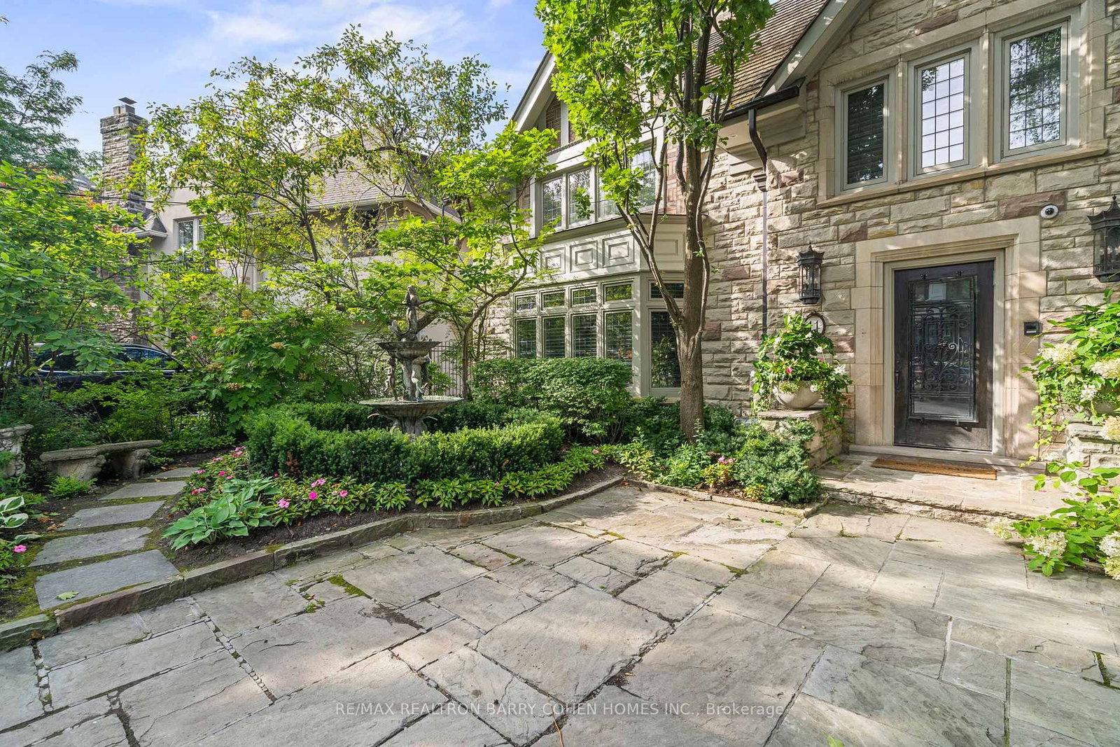 11 Ormsby Cres, Toronto — 2