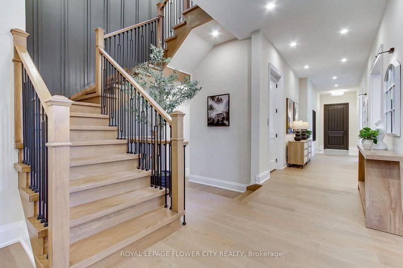 140 Hillmount Ave - Photo 2