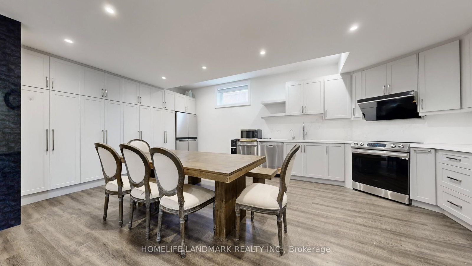 20 Blaine Dr, Toronto — 38