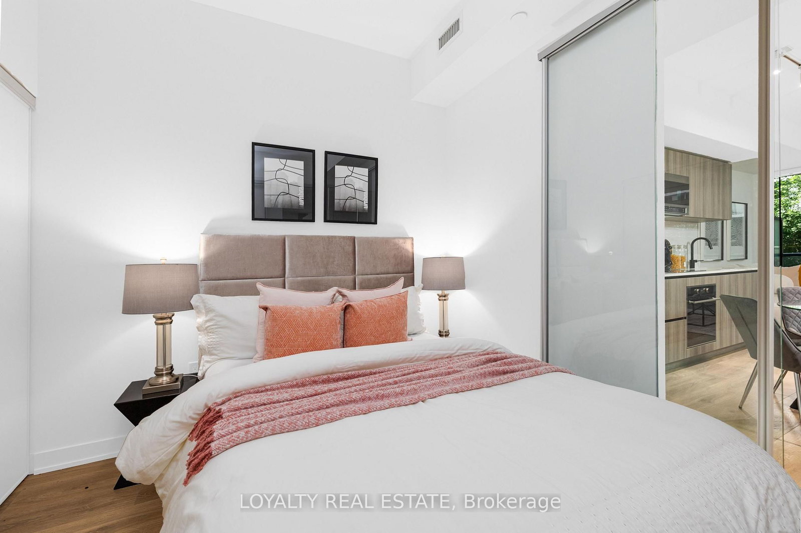 211-117 Broadway Ave, Toronto — 17