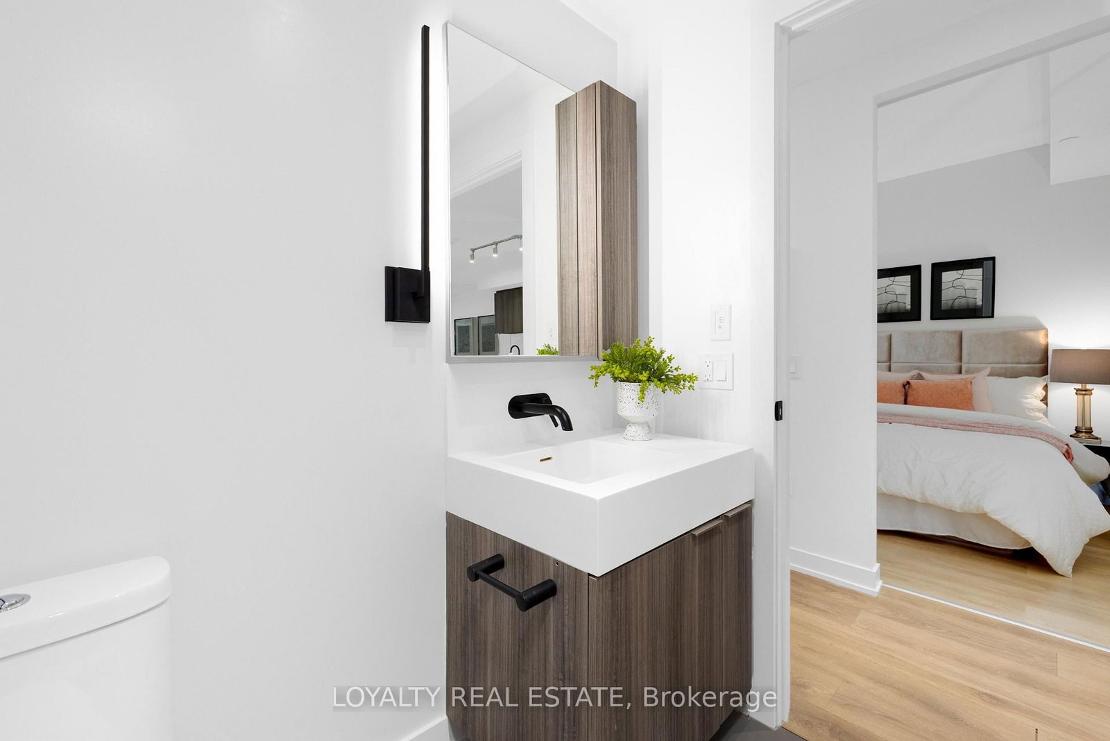 211-117 Broadway Ave, Toronto — 21