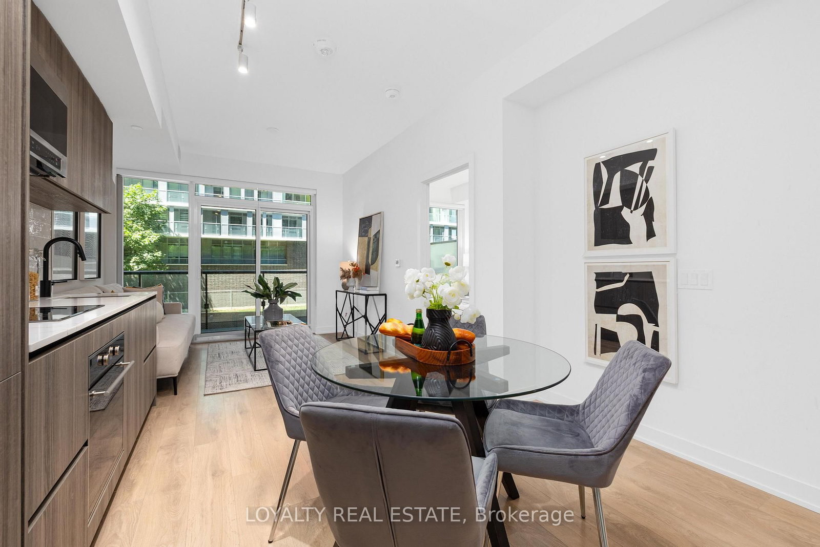 211-117 Broadway Ave, Toronto — 23