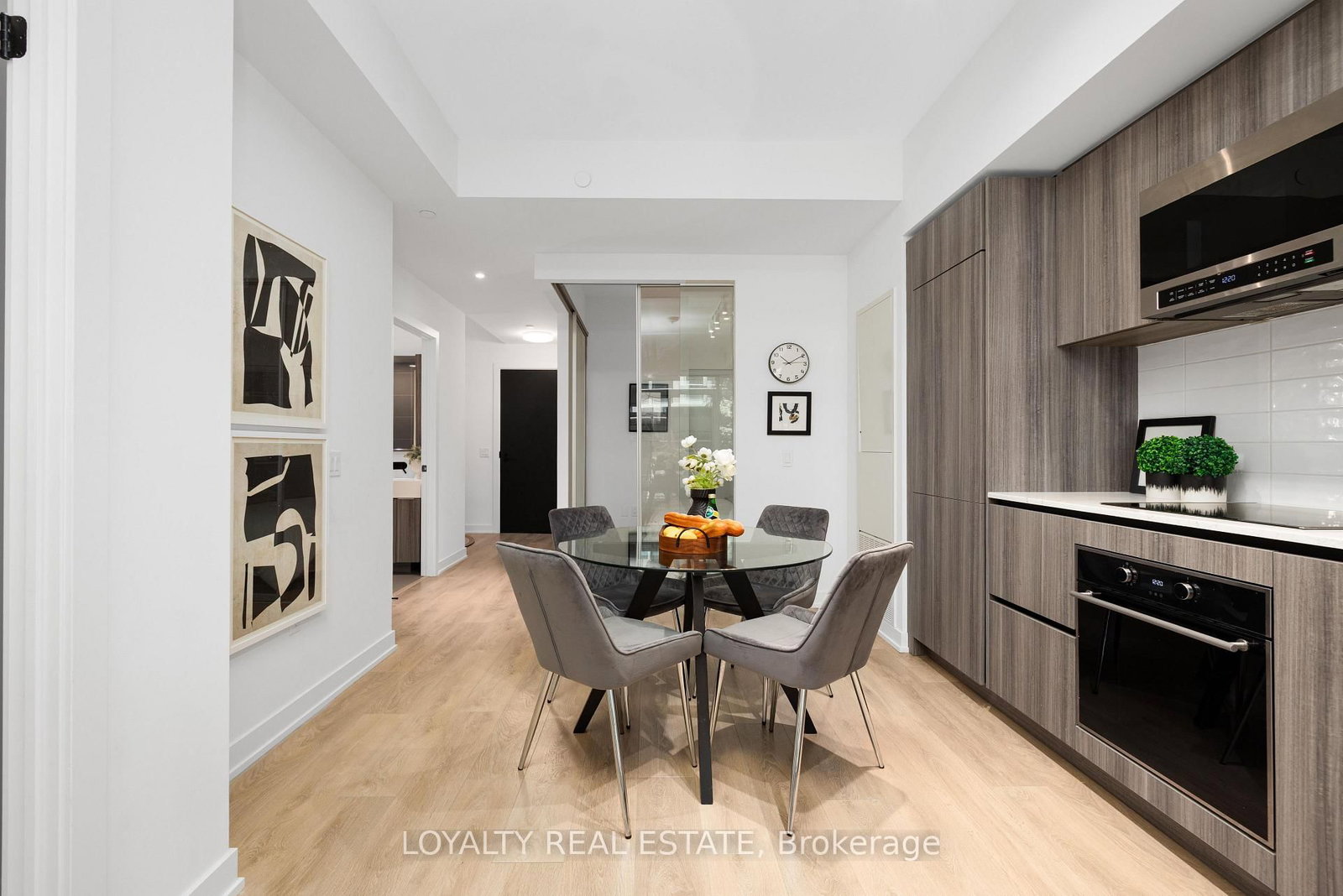 211-117 Broadway Ave, Toronto — 25