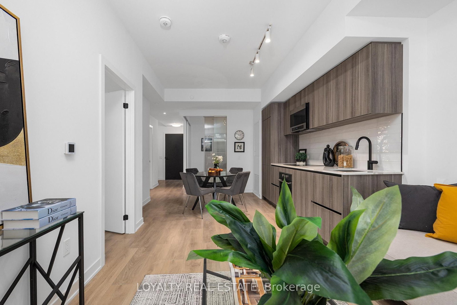 211-117 Broadway Ave, Toronto — 30