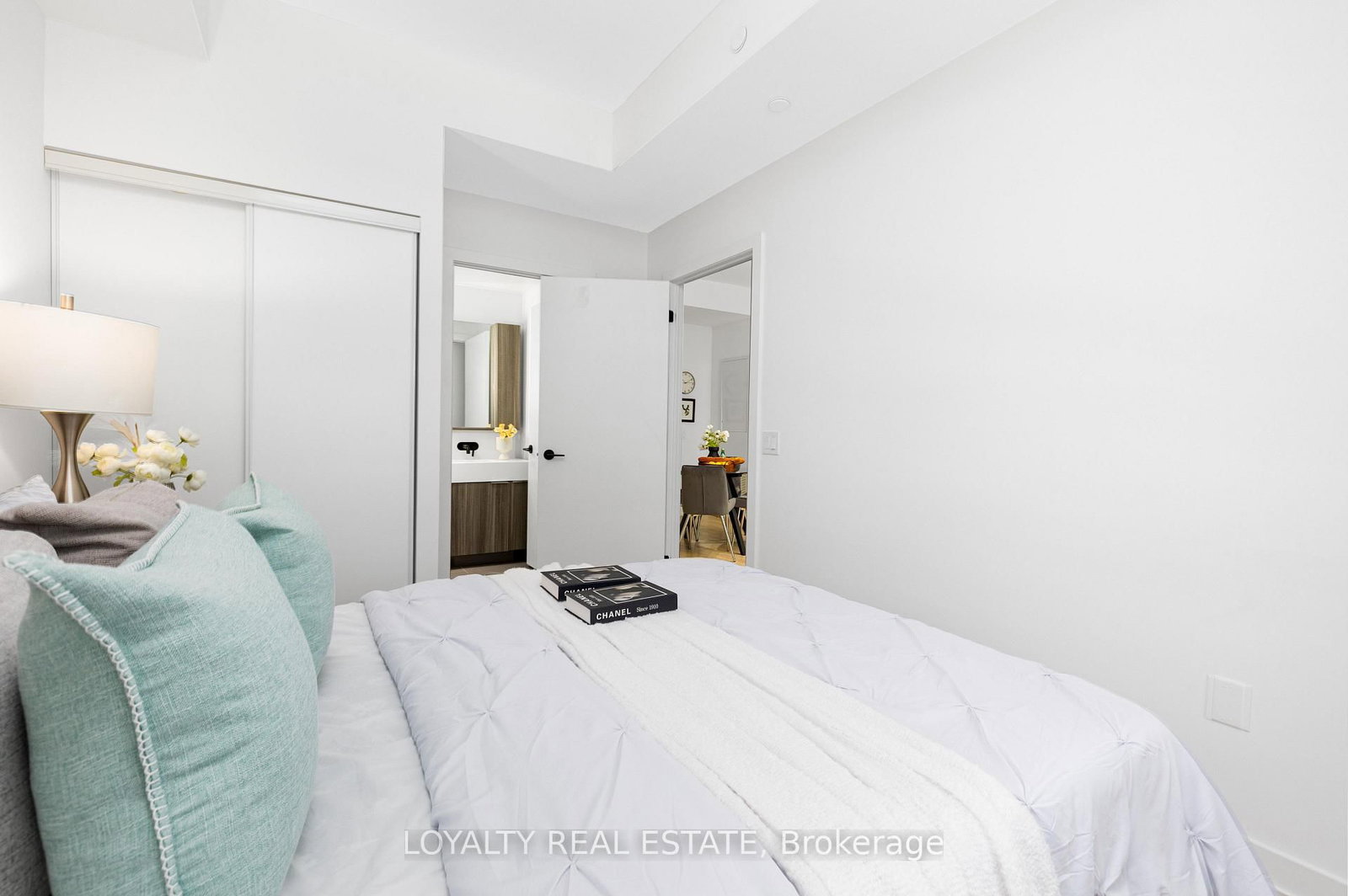 211-117 Broadway Ave, Toronto — 35
