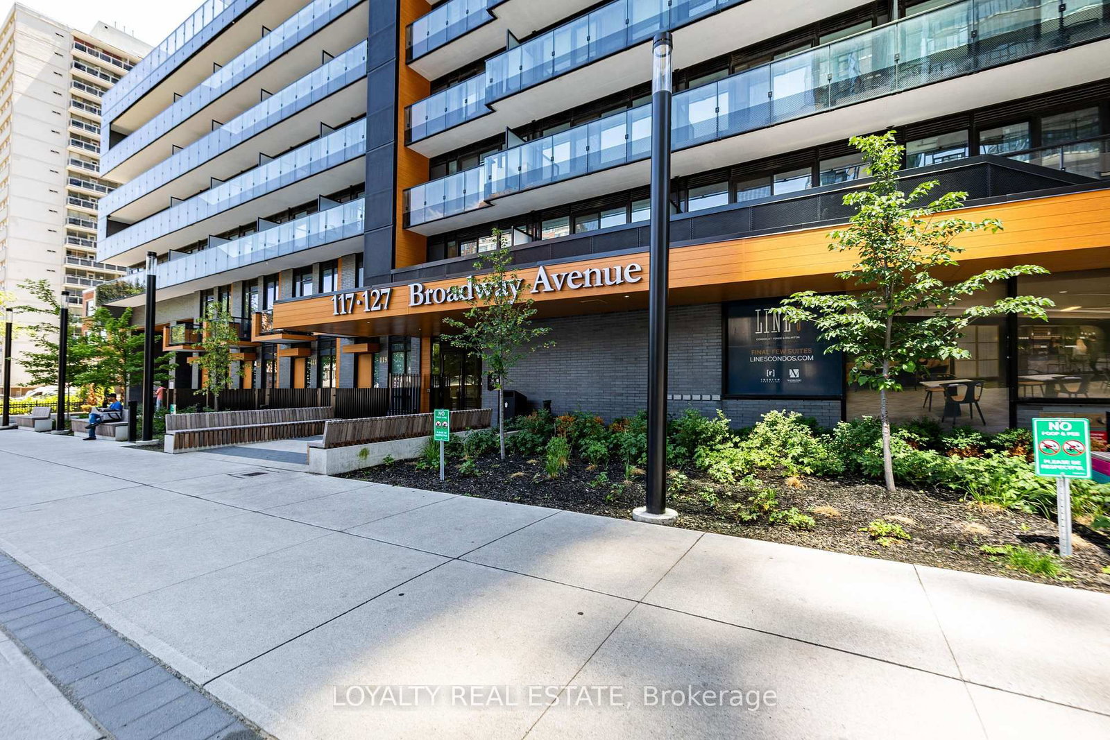 211-117 Broadway Ave, Toronto — 4