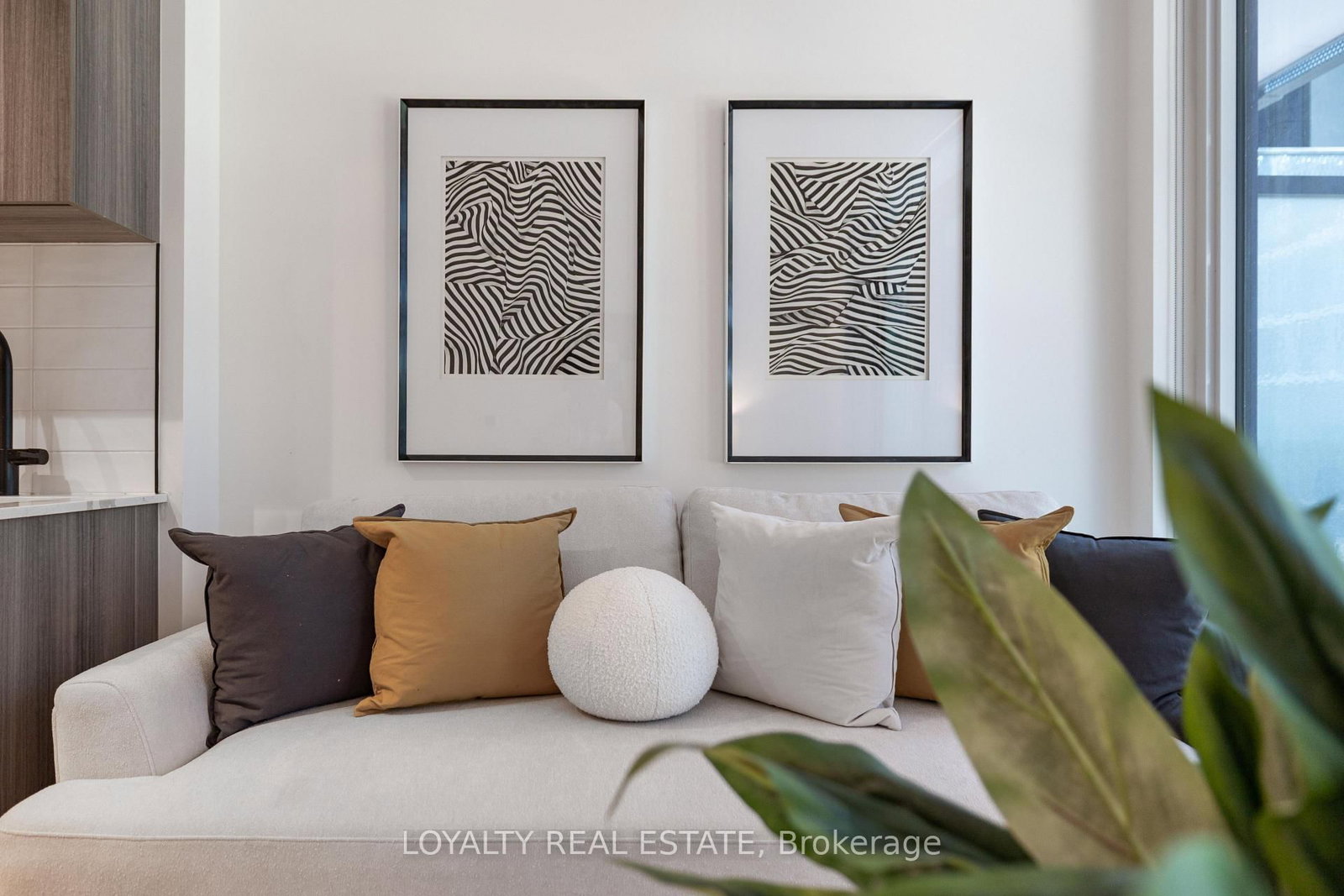 211-117 Broadway Ave, Toronto — 44