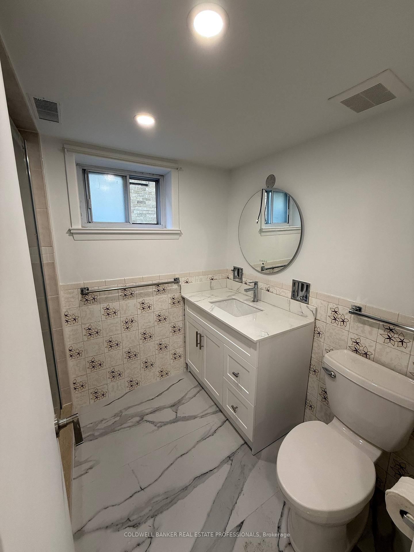 Basement B-232 Newton Dr, Toronto — 11