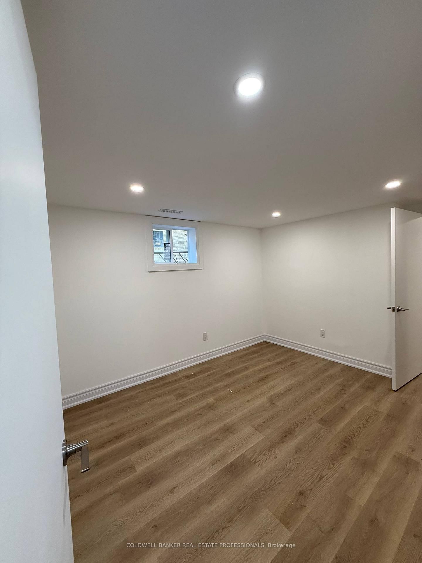Basement B-232 Newton Dr, Toronto — 7