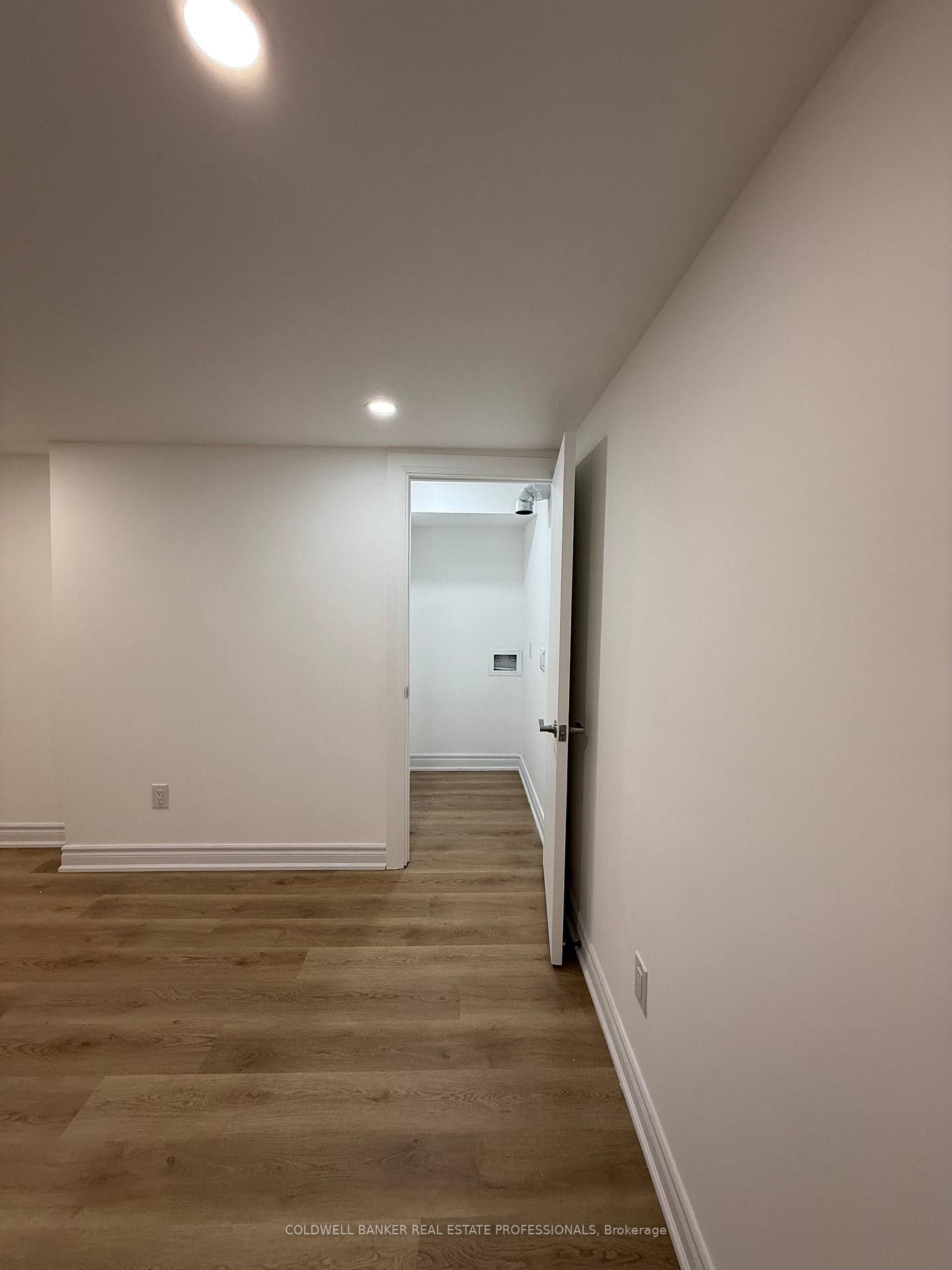 Basement B-232 Newton Dr, Toronto — 9