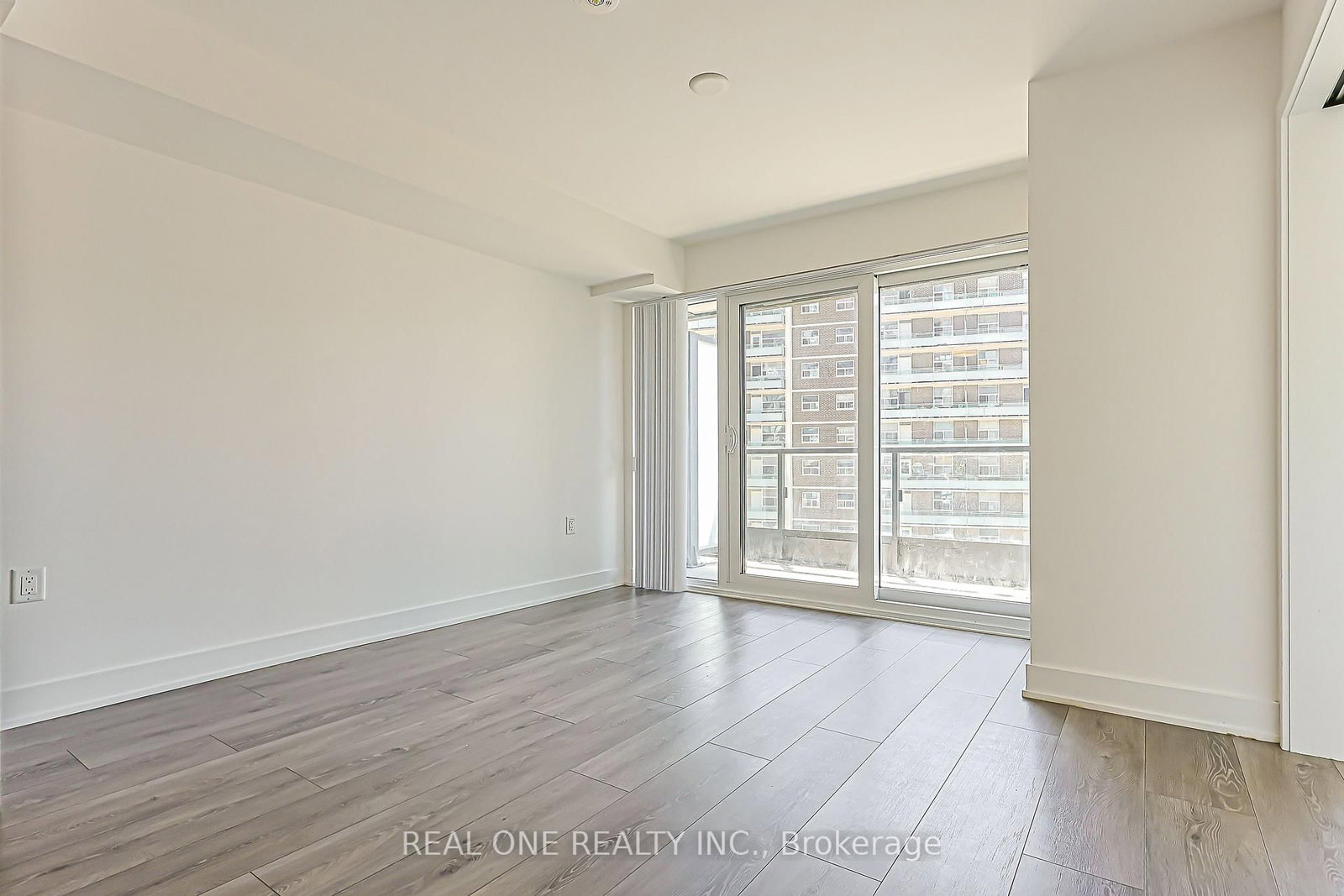 821-585 Bloor St, Toronto — 17