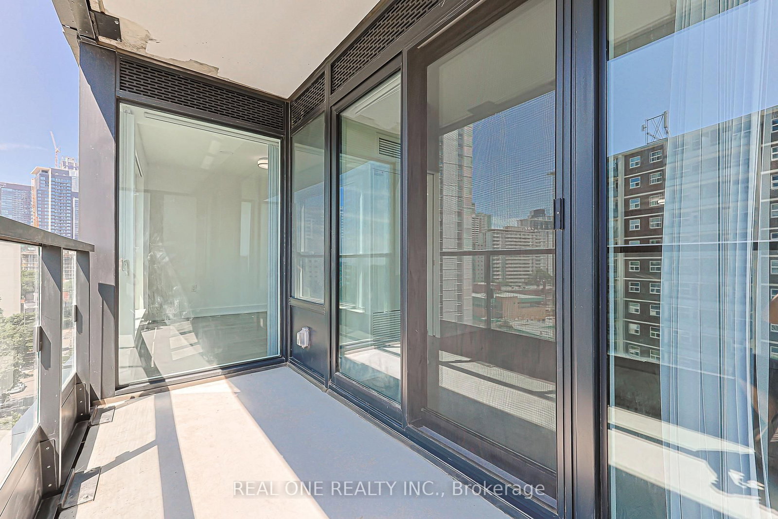 821-585 Bloor St, Toronto — 19