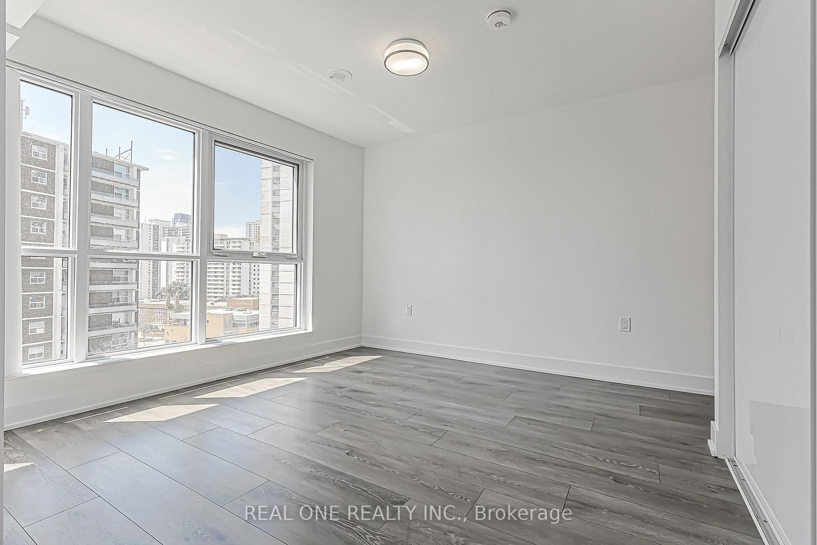 821-585 Bloor St, Toronto — 23