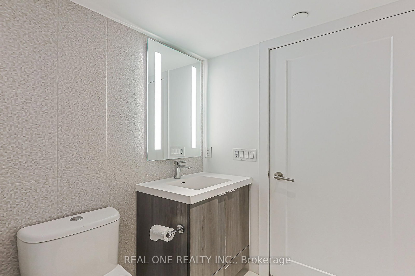 821-585 Bloor St, Toronto — 31