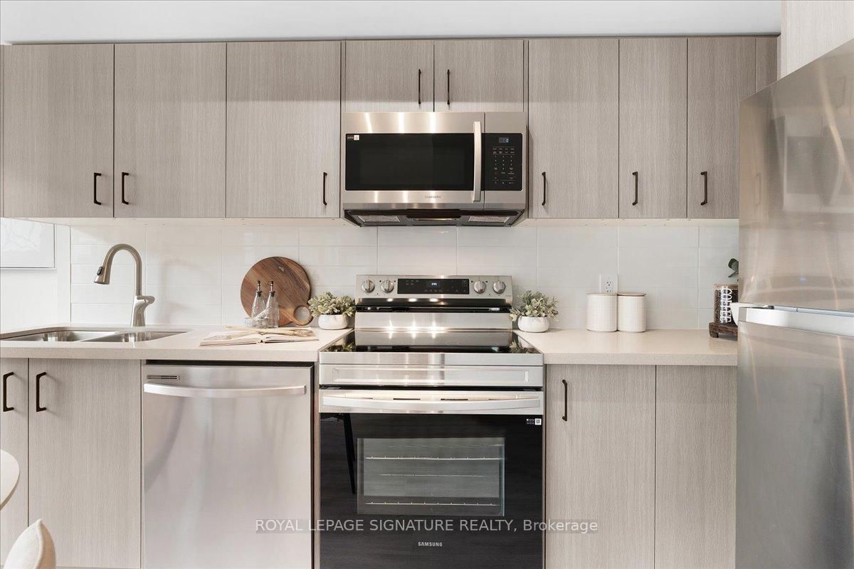306-3427 Sheppard Ave, Toronto — 4