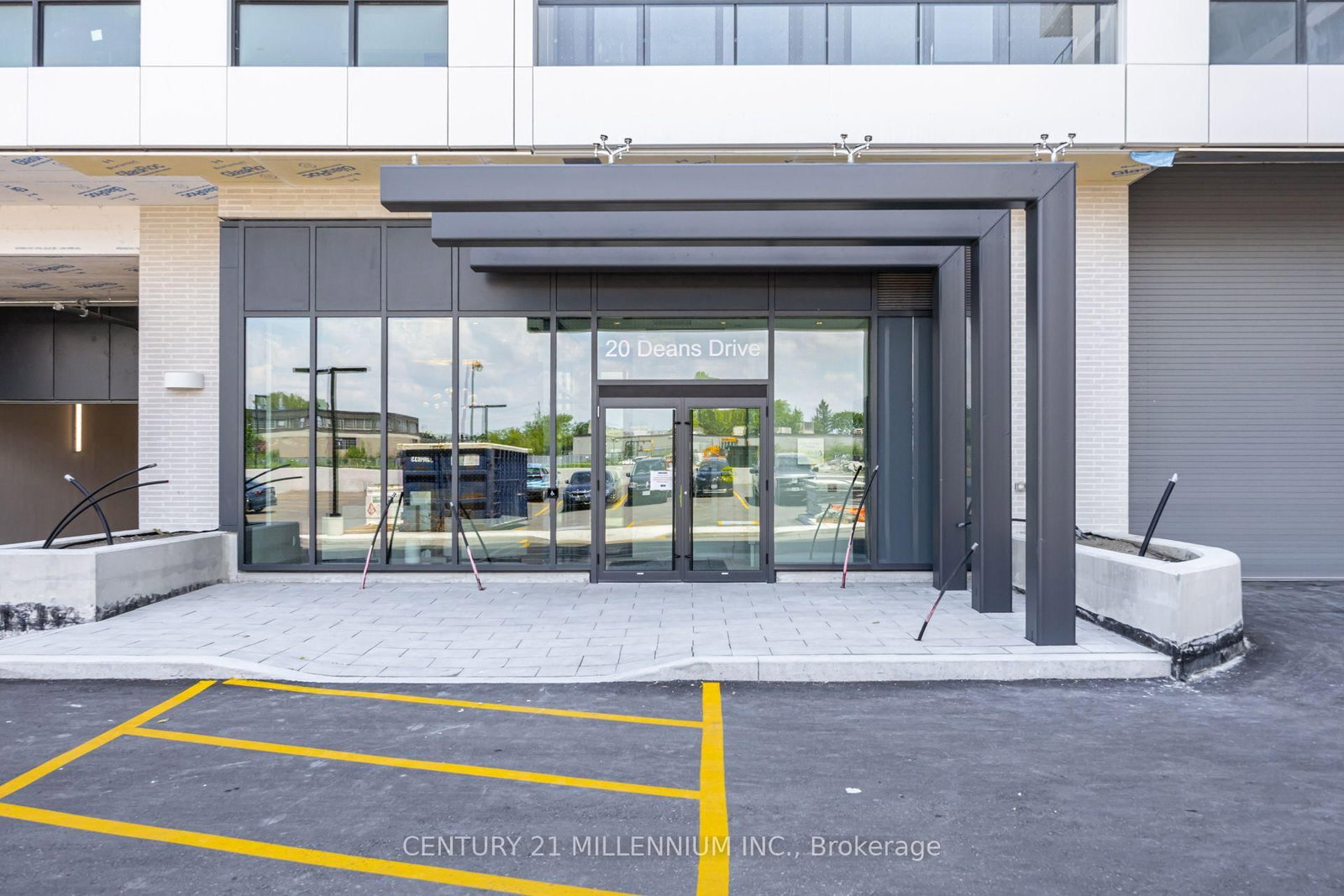 616-20 Dean Dr, Toronto — 4