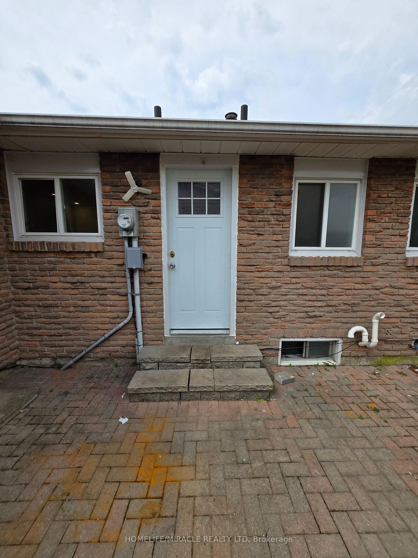 44 Staley Terr, Toronto — 35