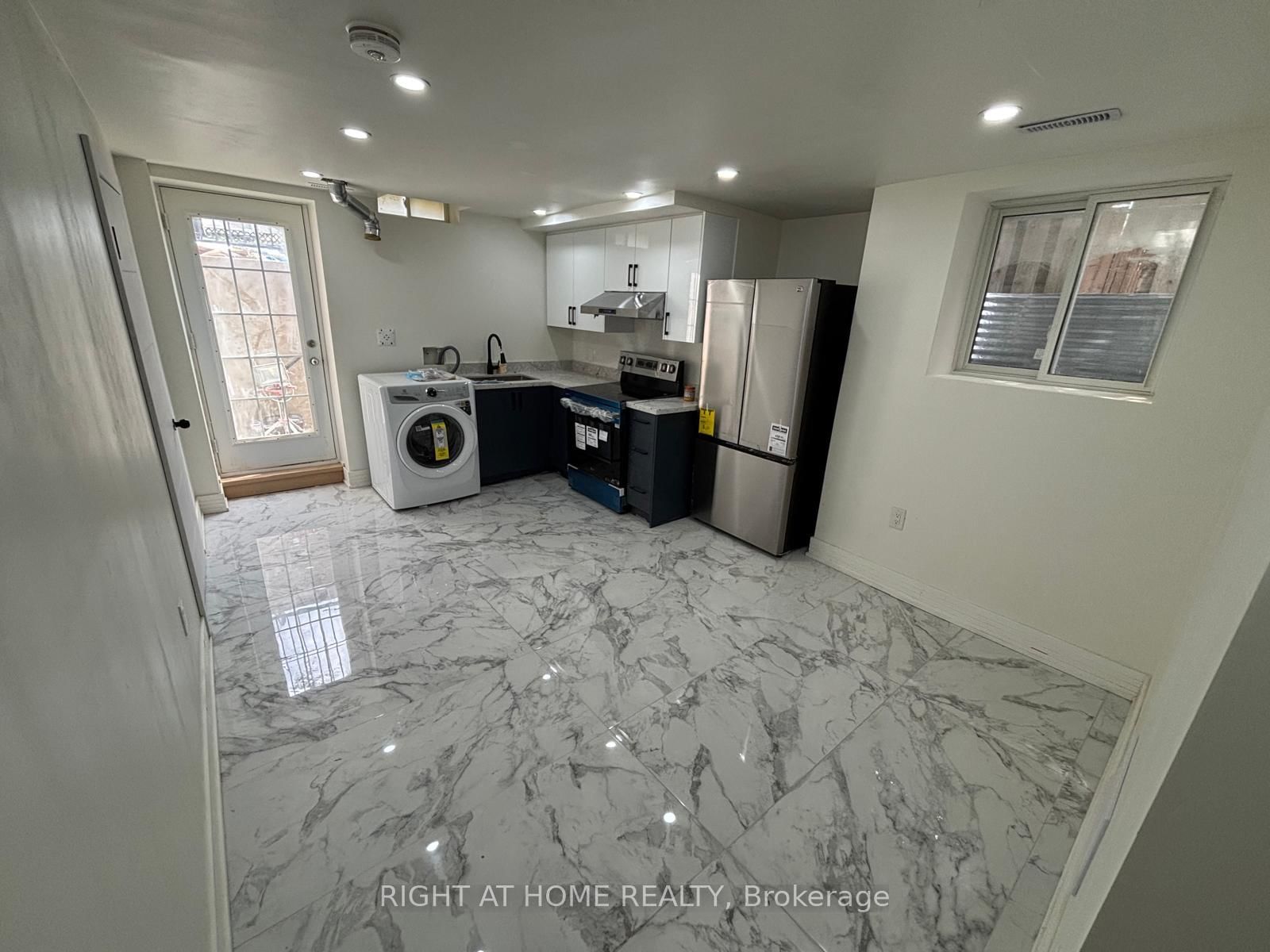 Basement-31 Orleans Dr, Toronto — 11