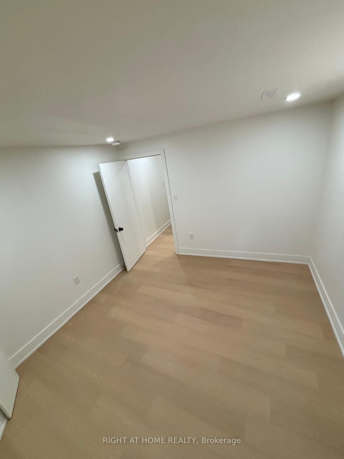 Basement-31 Orleans Dr, Toronto — 4