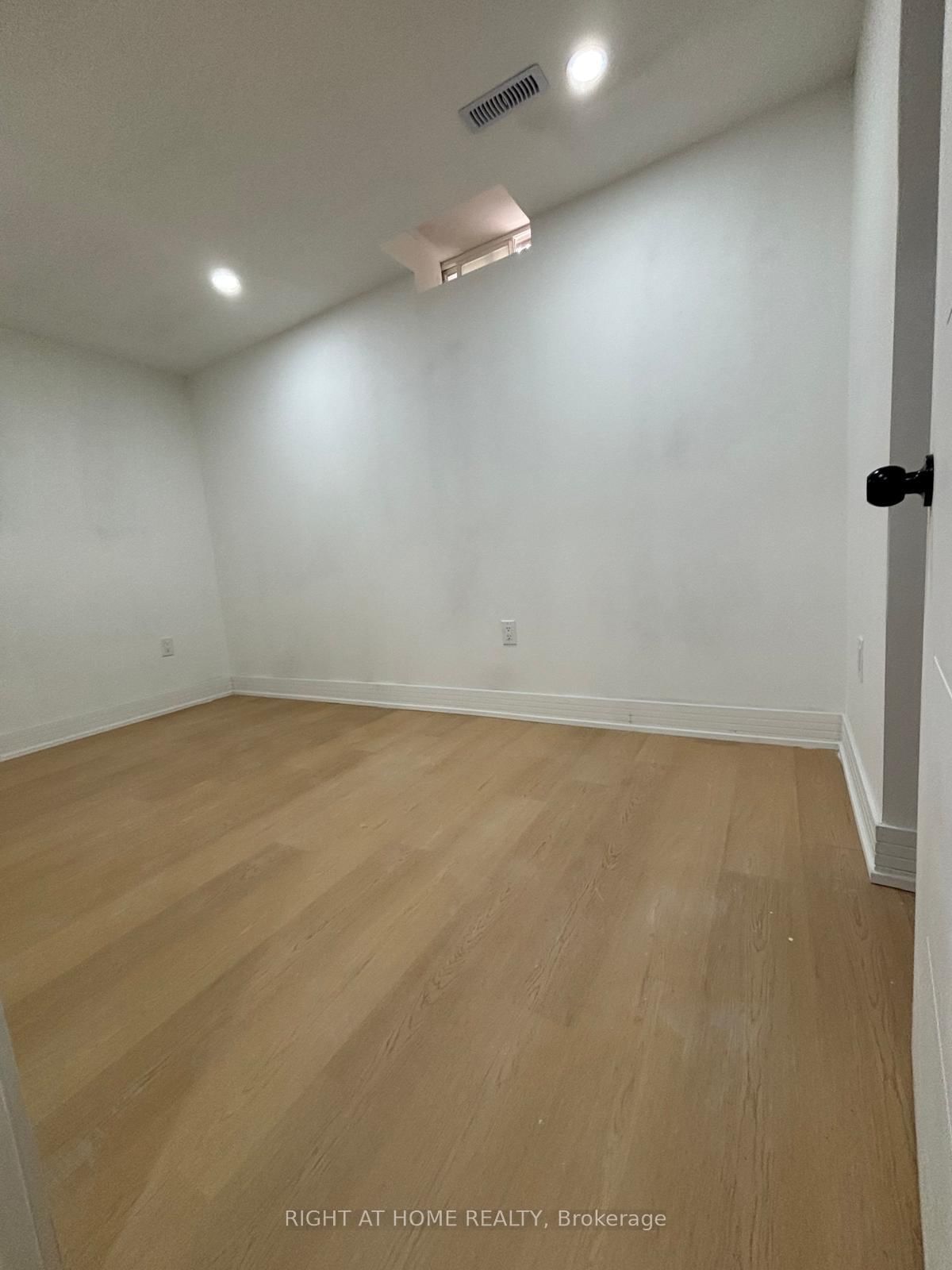 Basement-31 Orleans Dr, Toronto — 8