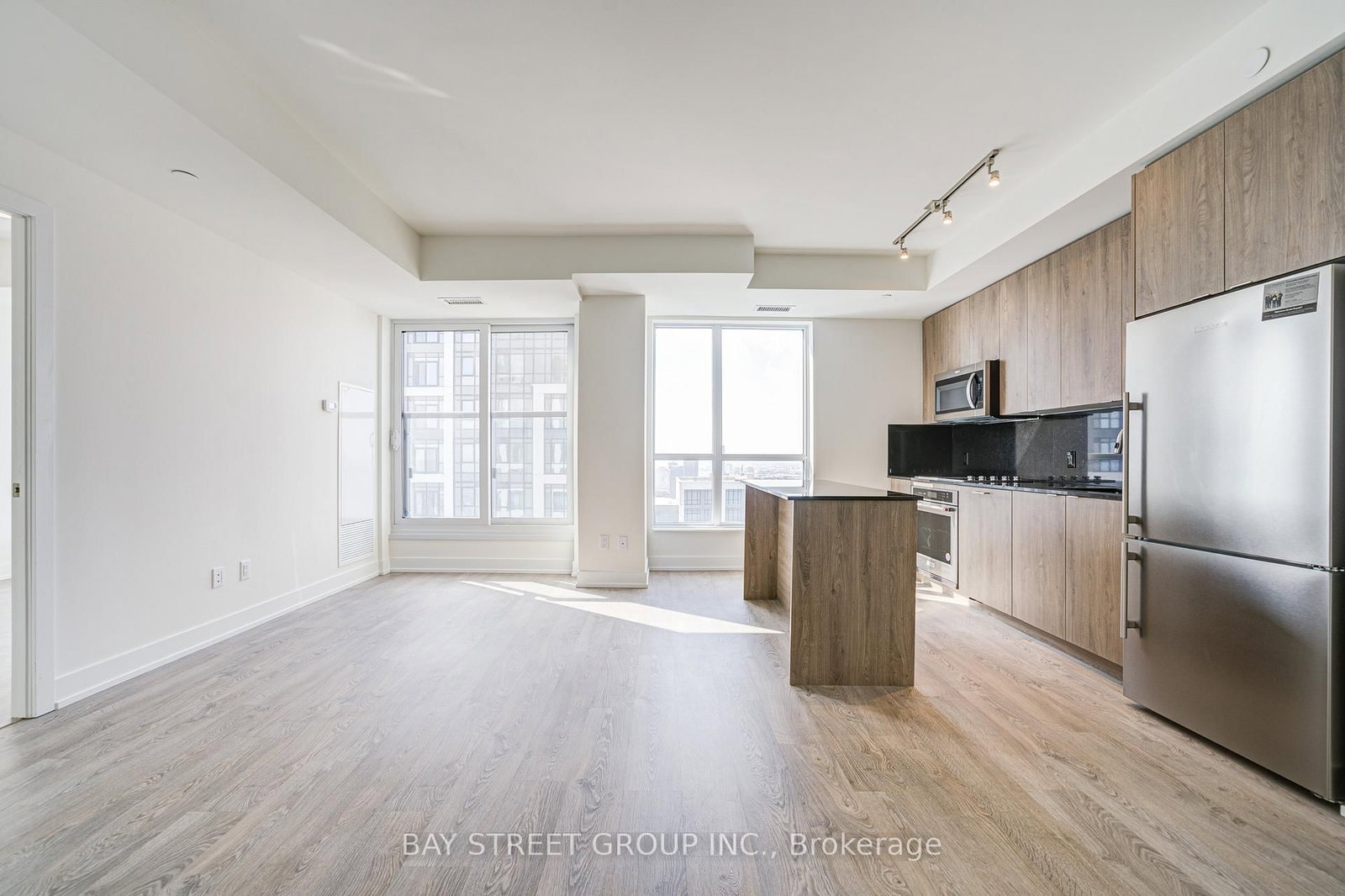4032-5 Mabelle Ave, Toronto — 12