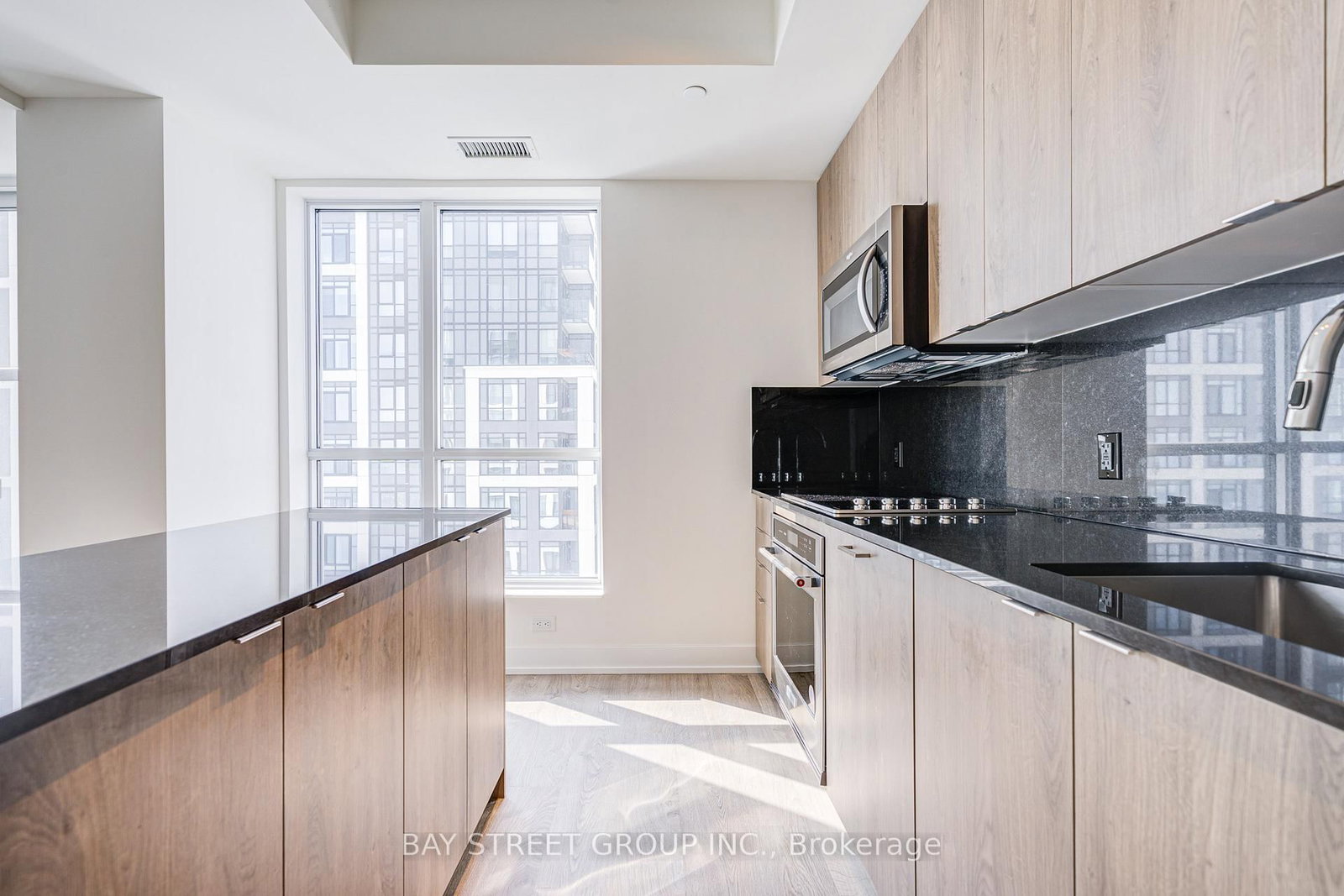 4032-5 Mabelle Ave, Toronto — 16