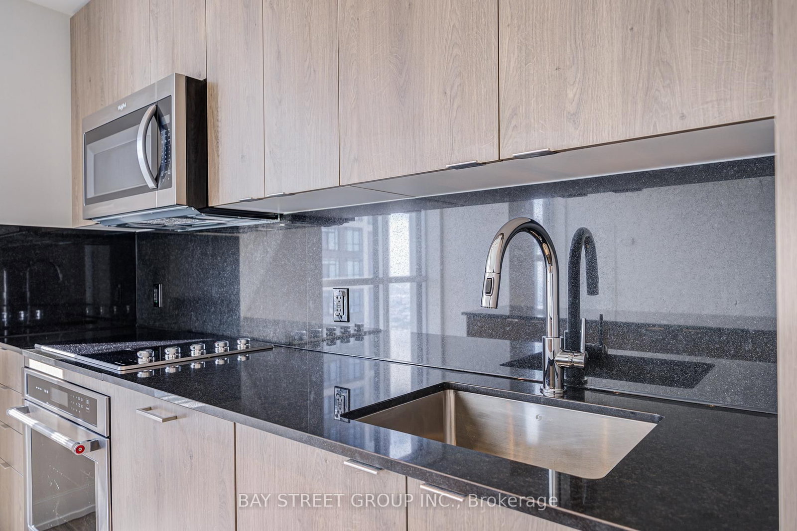 4032-5 Mabelle Ave, Toronto — 18