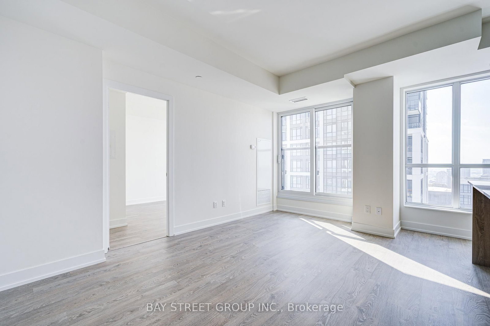 4032-5 Mabelle Ave, Toronto — 19