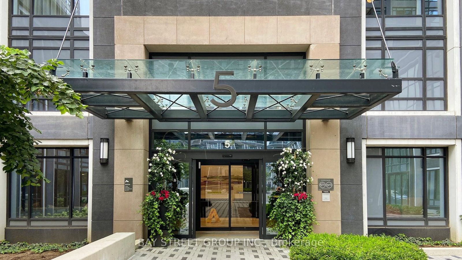 4032-5 Mabelle Ave, Toronto — 5