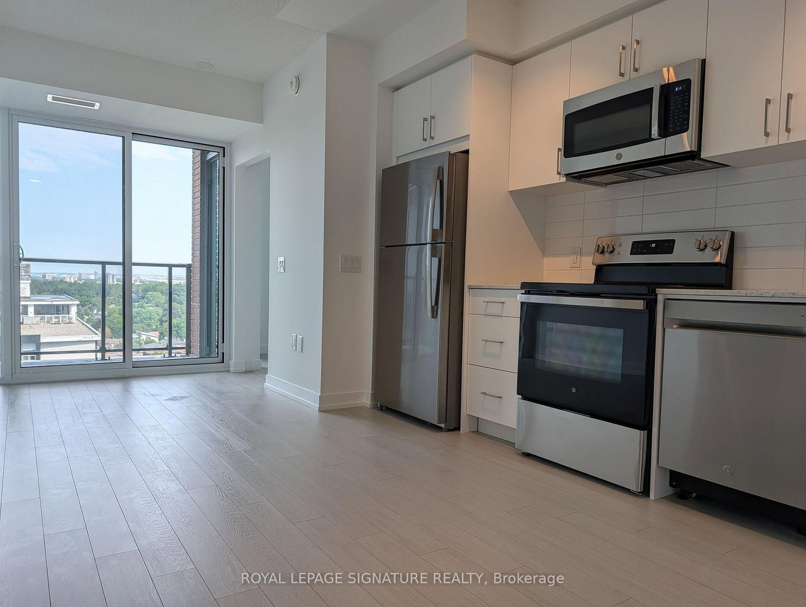 1320-4010 Eglinton Ave, Toronto — 3
