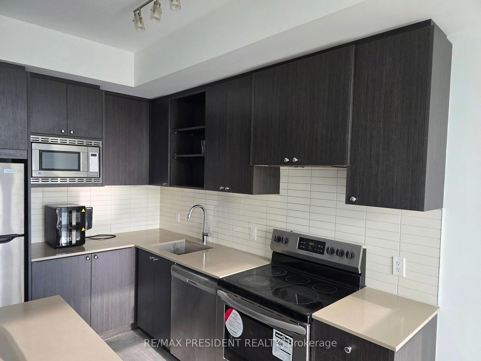 112-60 George Butchart Dr, Toronto — 8