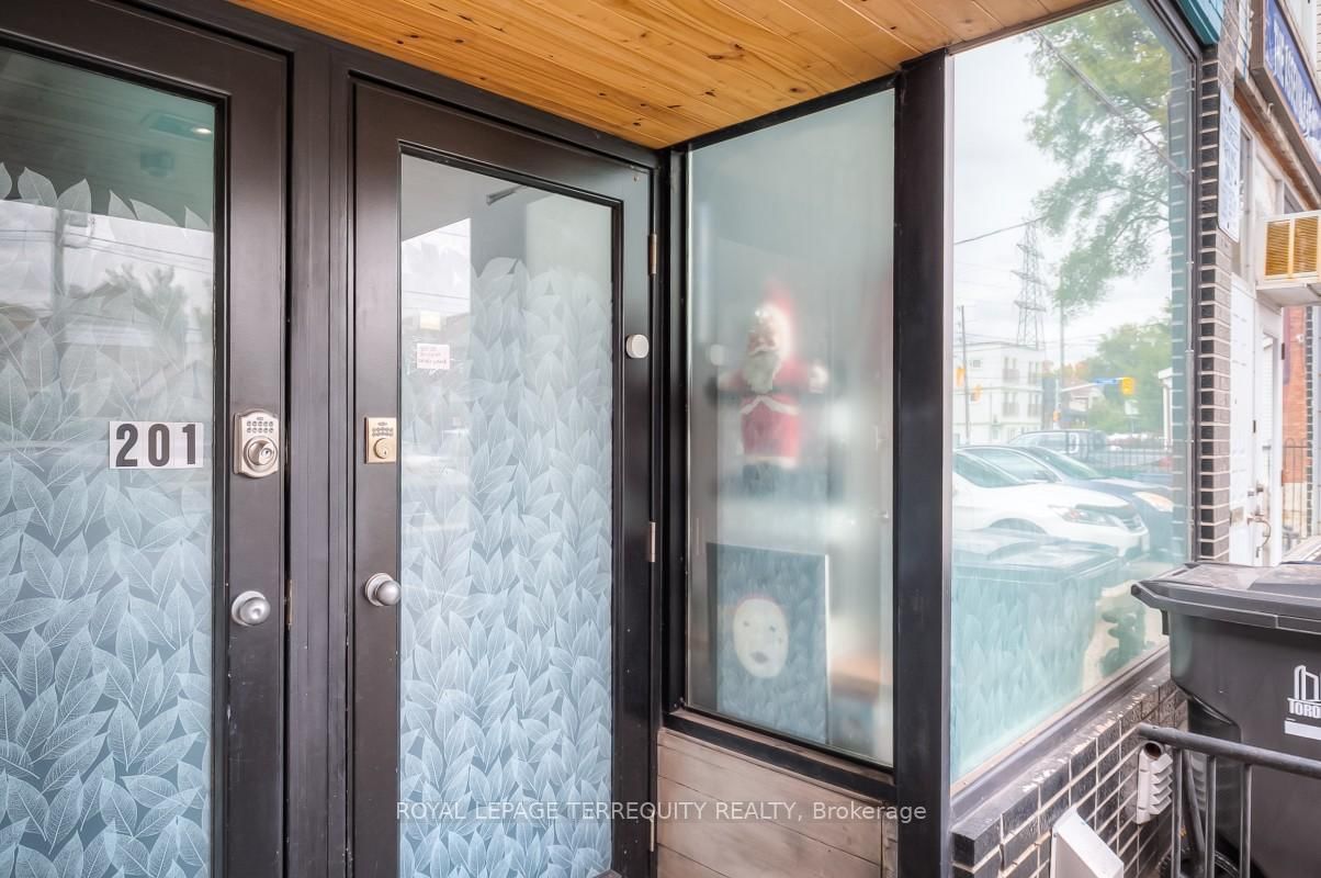 BSMT-26A Scarlett Rd, Toronto — 19