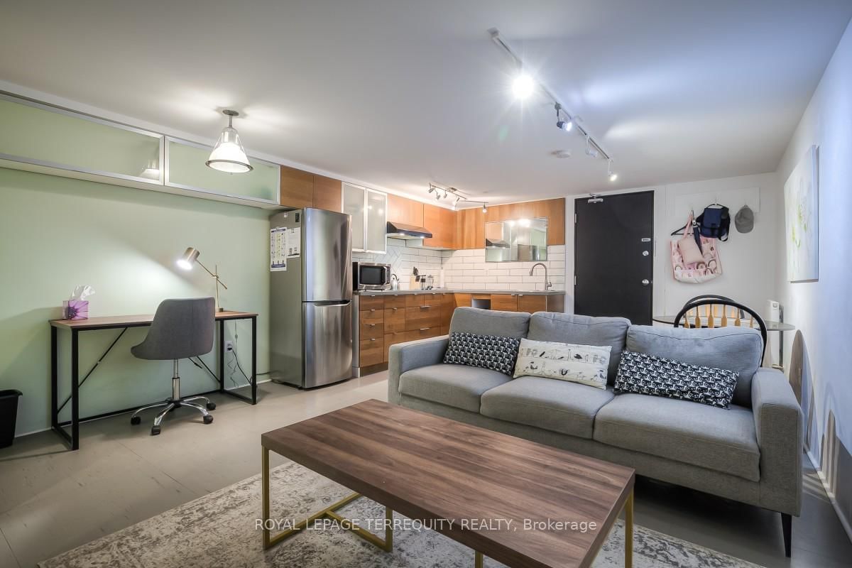 BSMT-26A Scarlett Rd, Toronto — 7