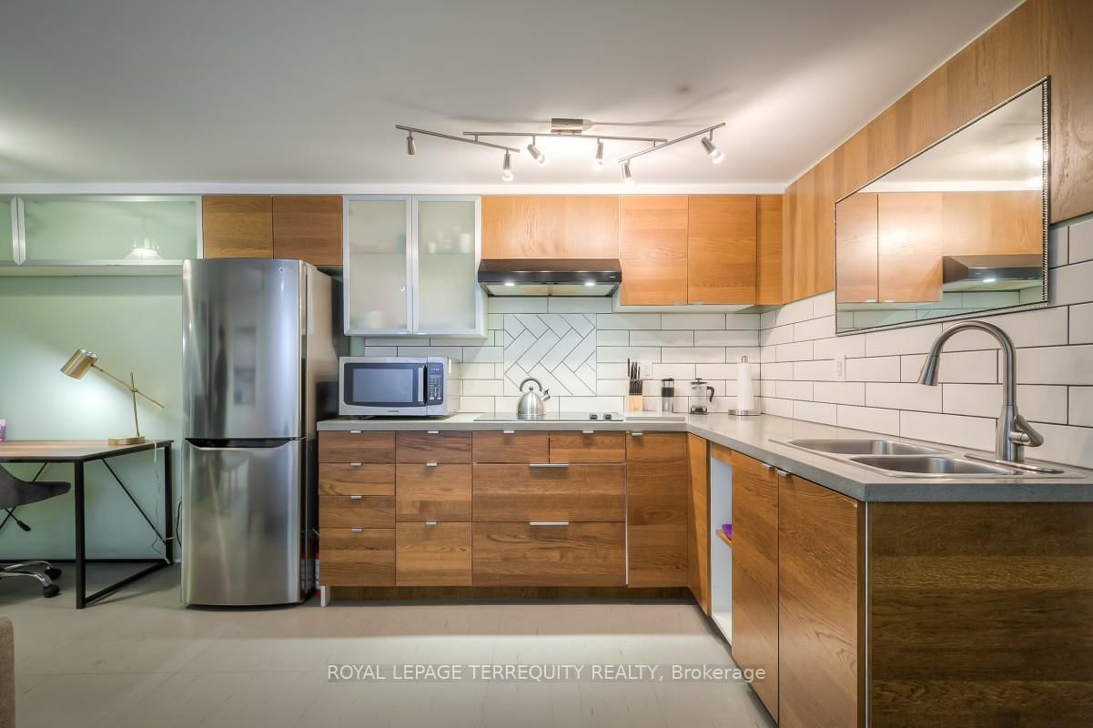 BSMT-26A Scarlett Rd, Toronto — 9